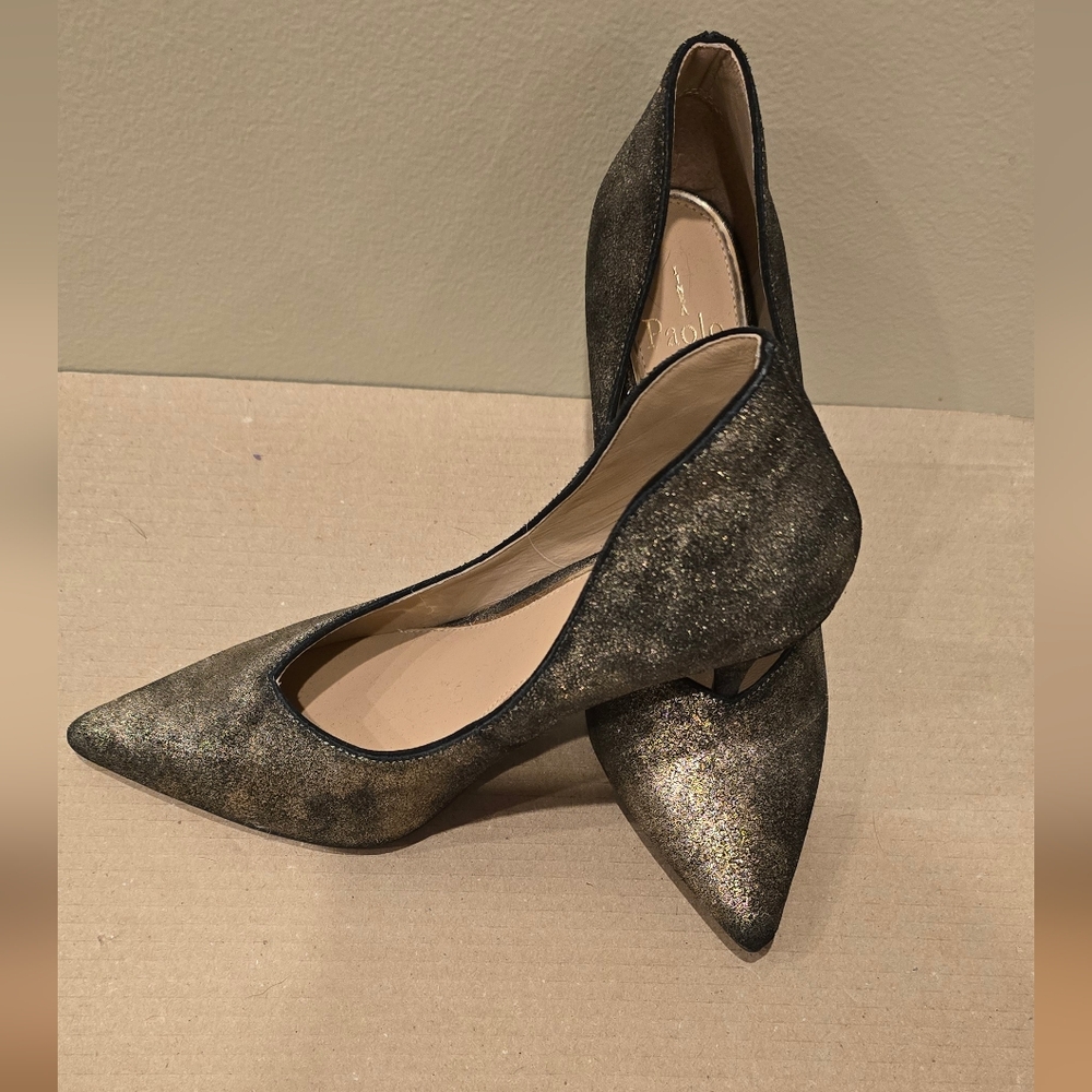 Heeled pumps, size 8, smoky gold with shimmer